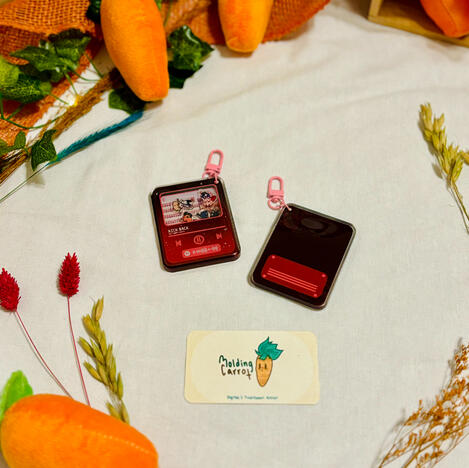 KICK BACk Spotify Shaker - Keychains